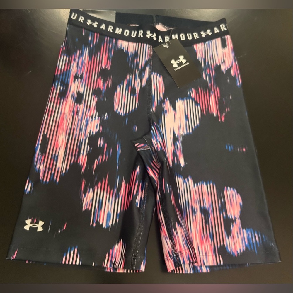 NWT Under Armour High Rise Tech Compression Bike Shorts Size Small